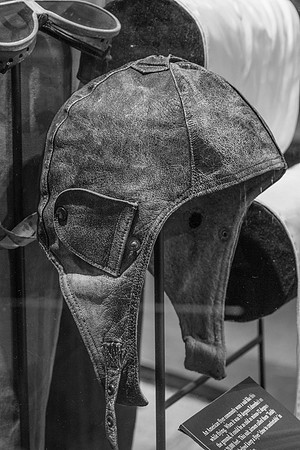 Flight helmet